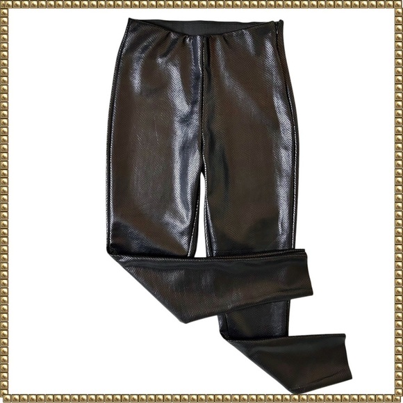 T Tahari Black Snakeskin Vegan Leather Skinny Leg Leggings Pants Size Small - Picture 1 of 12